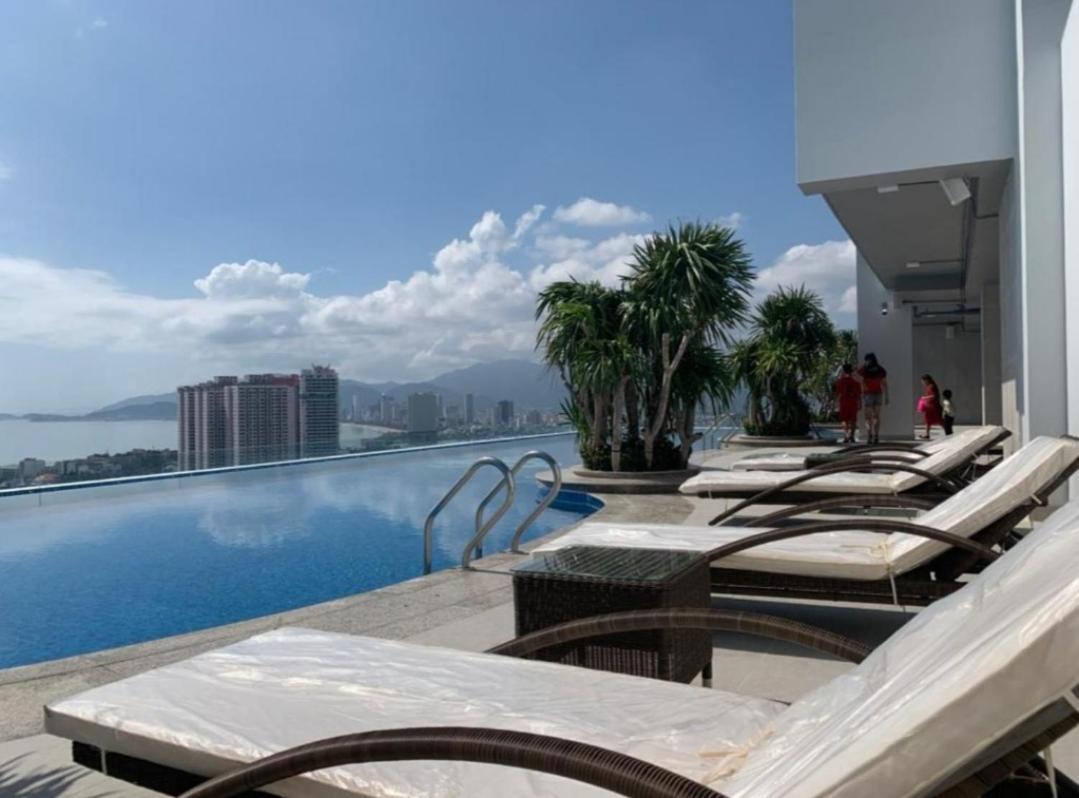 Beachfront Scenia Bay Apartment Nha Trang Exterior photo